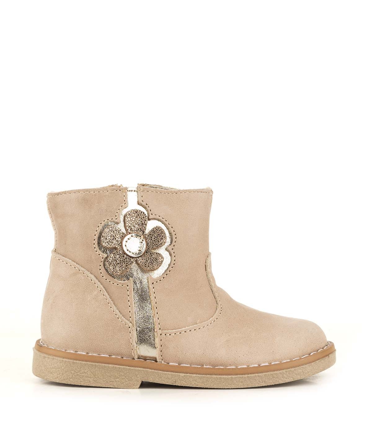 Botas cortas en cuero natural con flor Batistella offwhite
