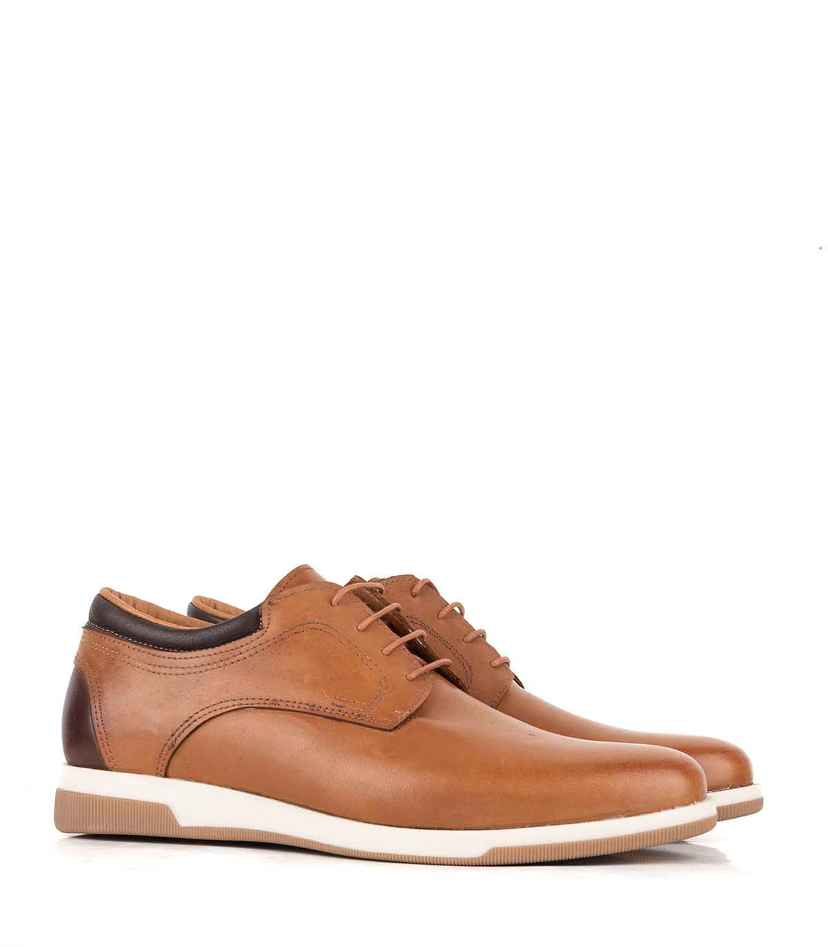 Zapatos de líneas simples en cuero, suela camel — imagen 5