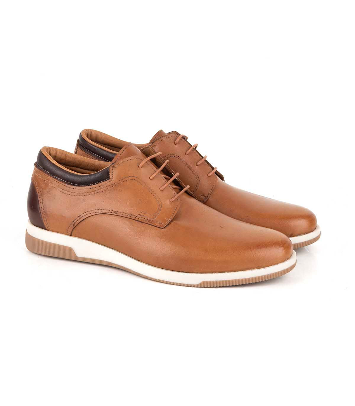 Zapatos de líneas simples en cuero, suela camel — imagen 6