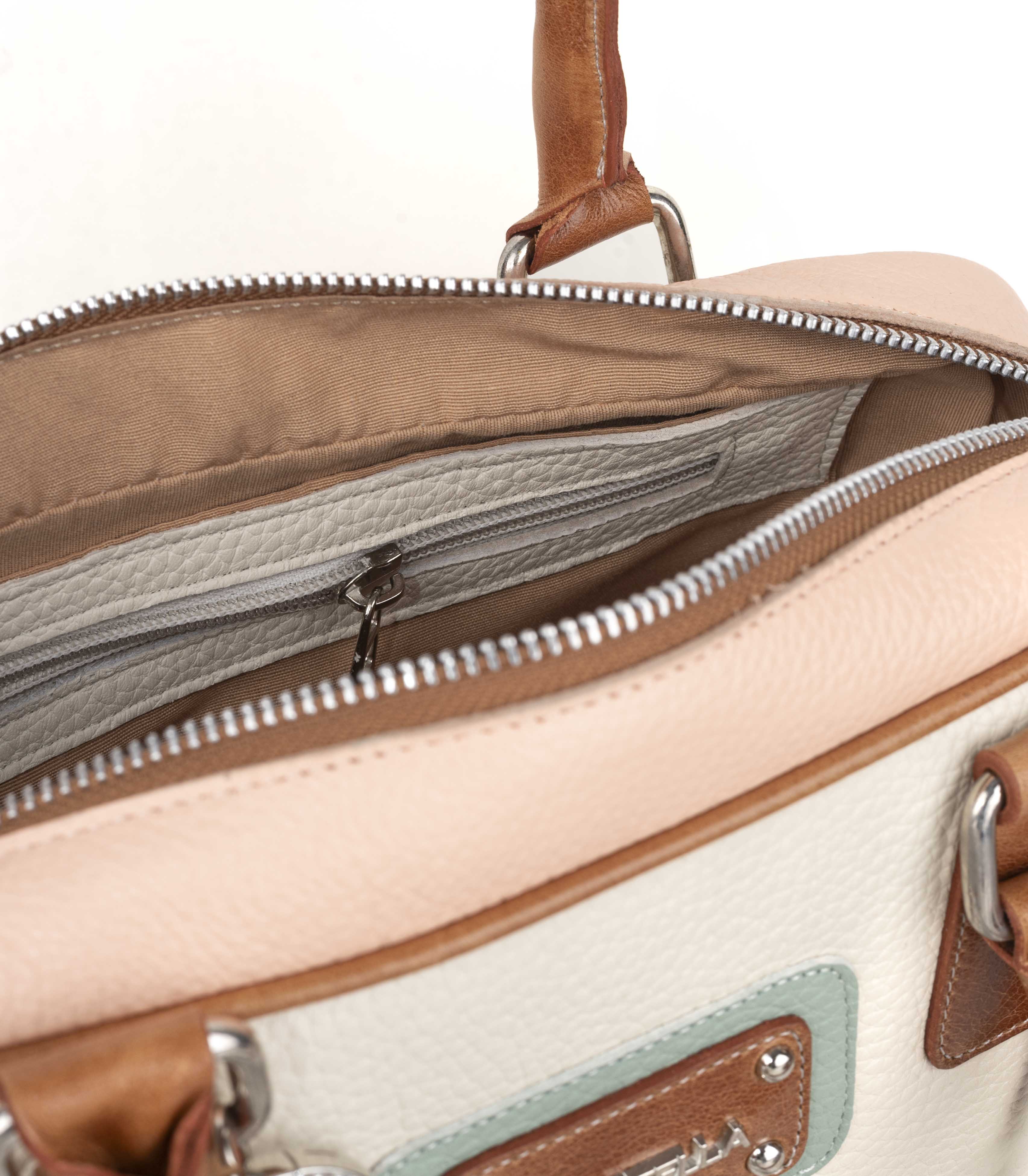 Cartera de cuero con brillo y herrajes — imagen 6