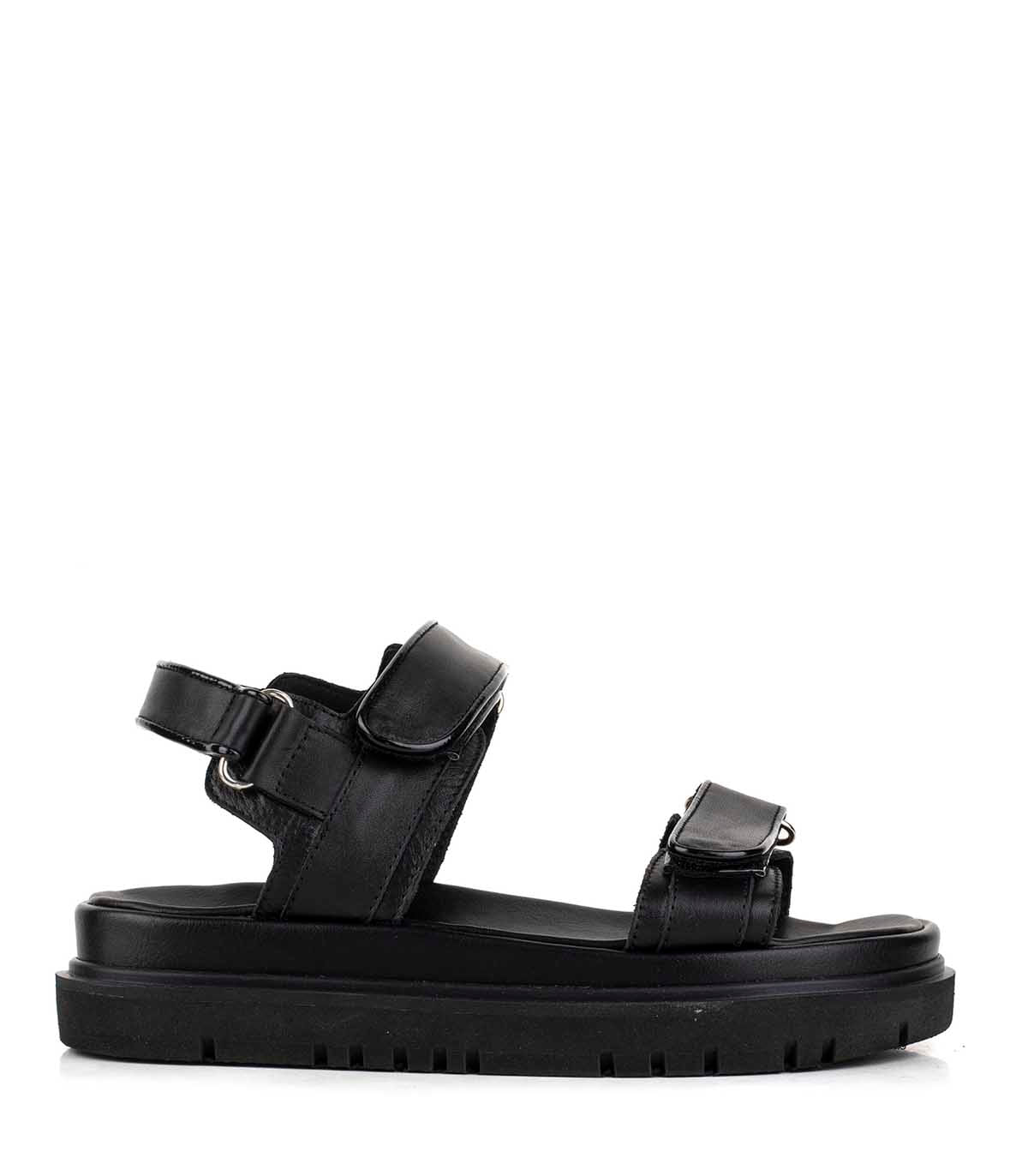Sandalia urbana de cuero con velcro Batistella