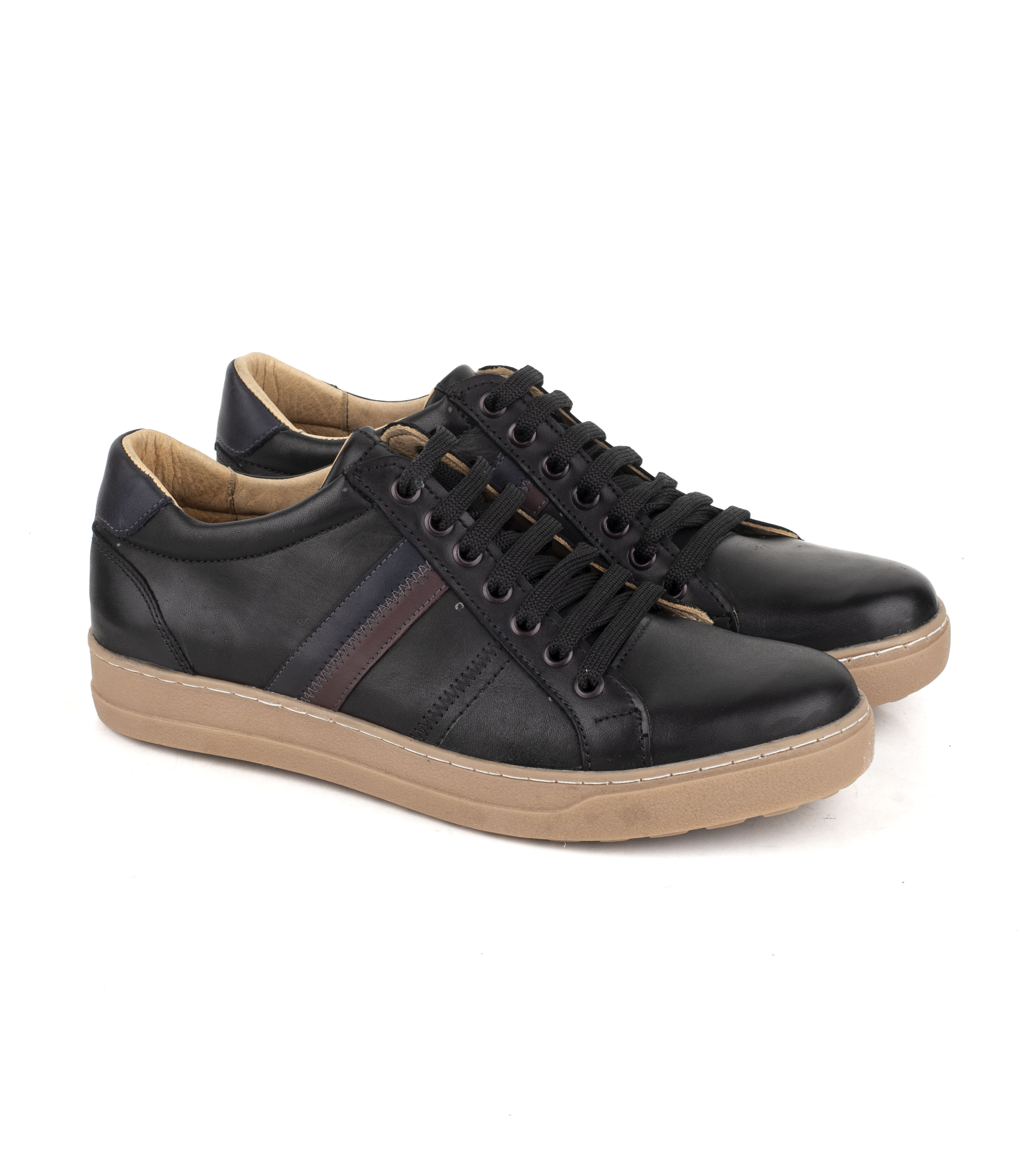 Zapatilla urbana de cuero con detalle lateral Batistella — imagen 4