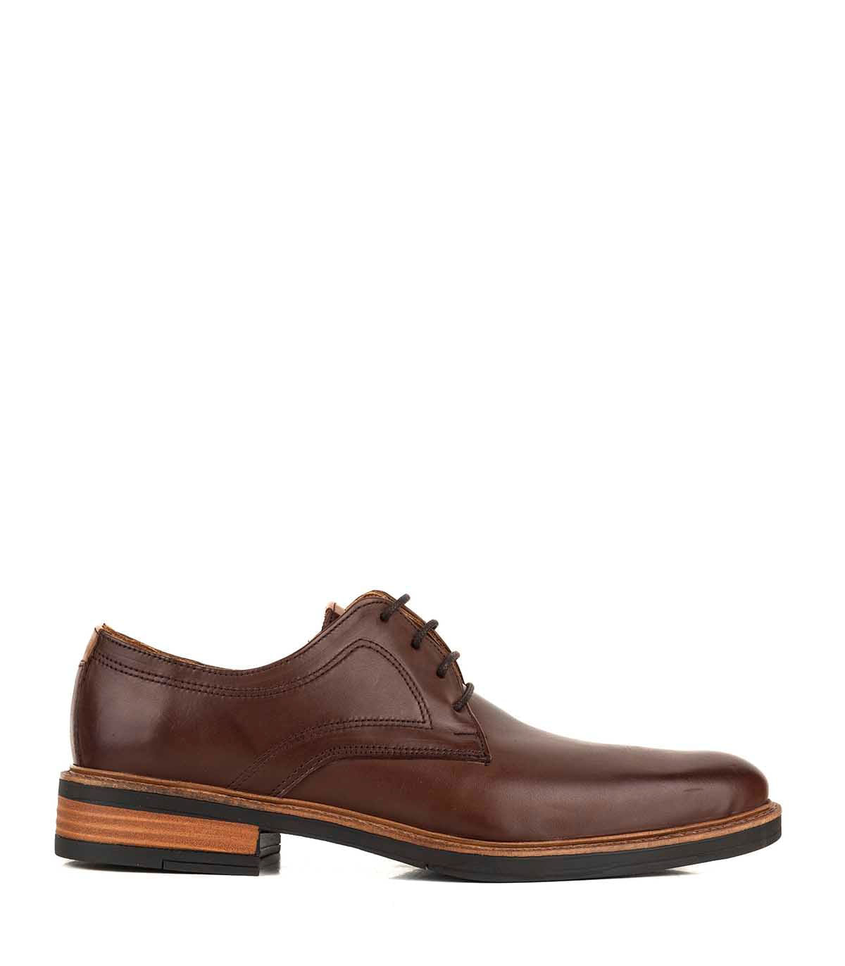 Zapato de cuero clásico con base de goma — imagen 2