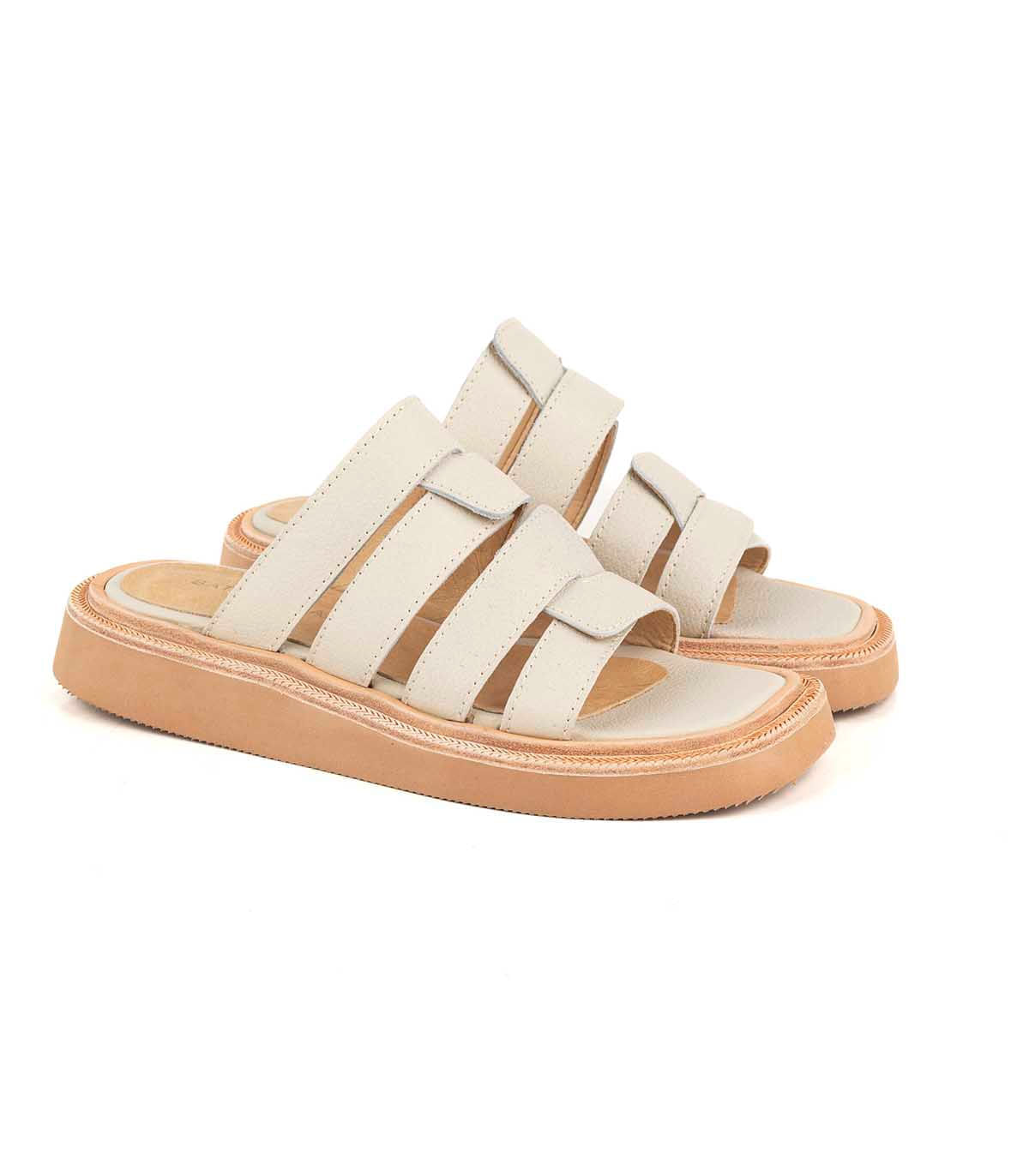 Zueco de cuero con tiras Batistella — imagen 5