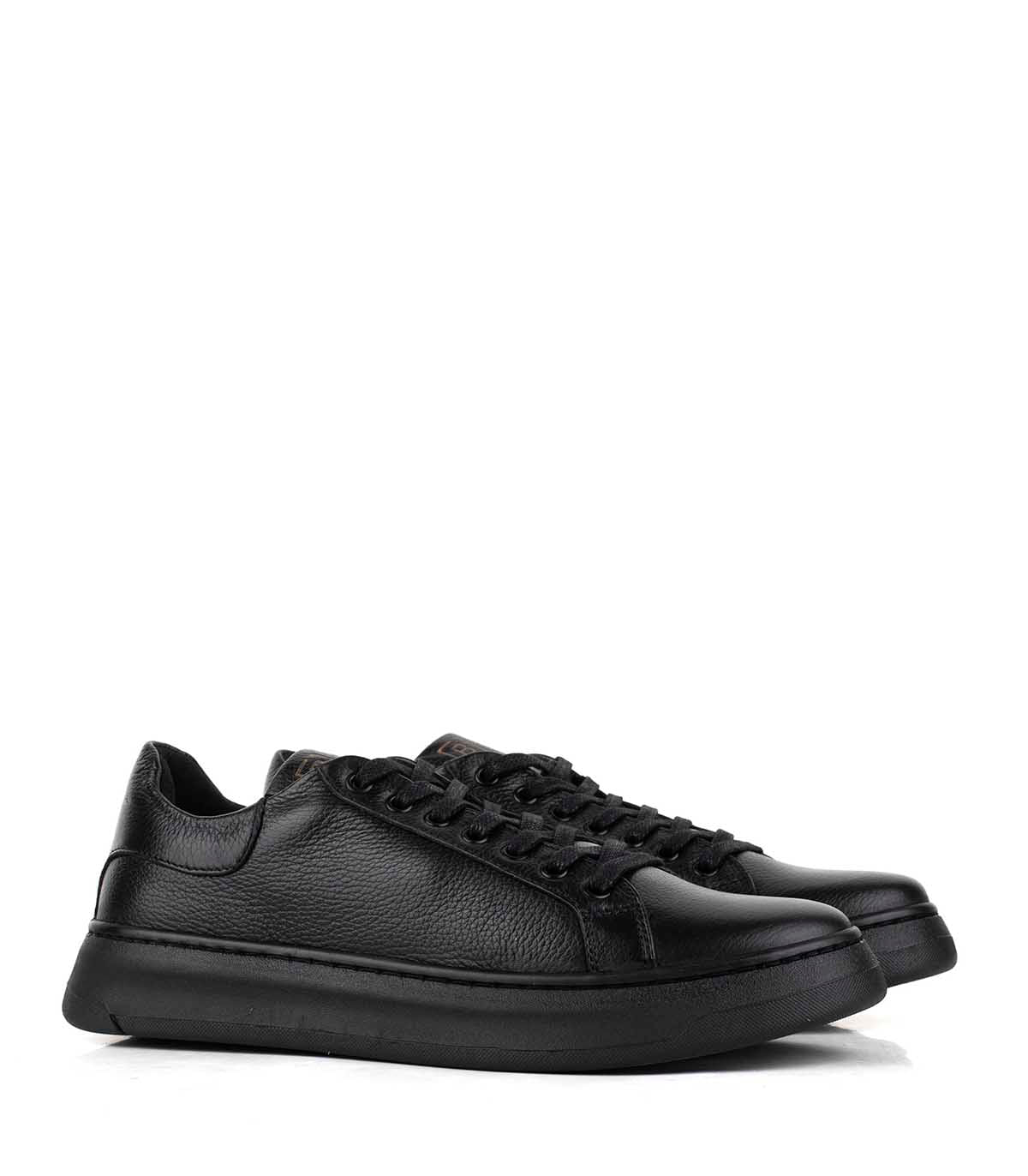 Zapatilla urbana de cuero lisa Batistella — imagen 3