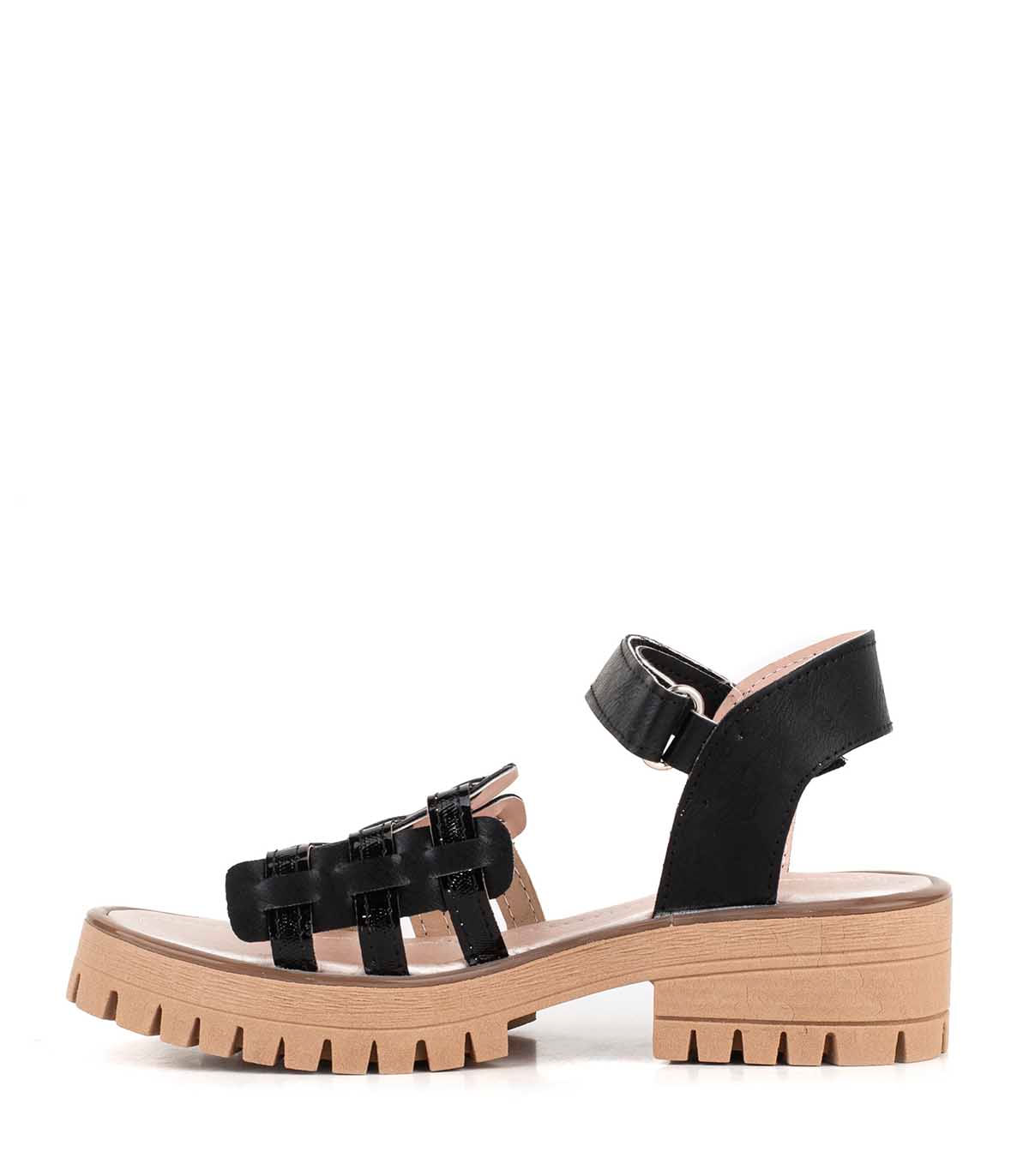 Sandalia simil cuero con base y tiras — imagen 2