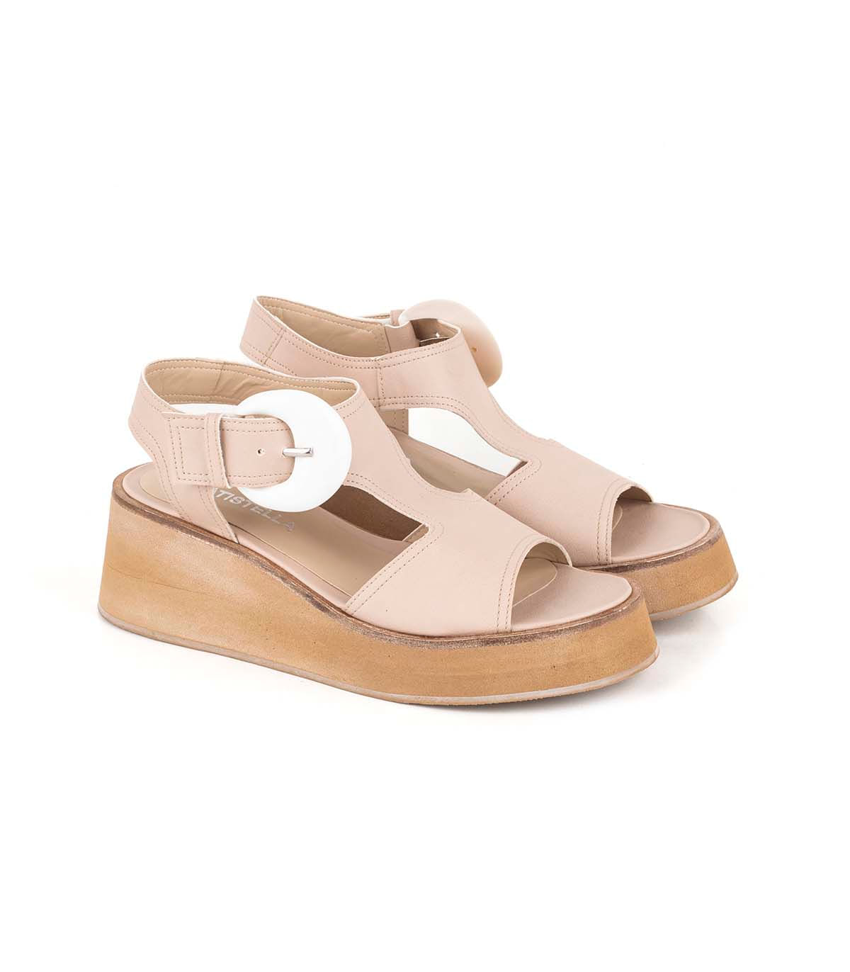 Sandalias de simil cuero con plataforma y pulsera al tobillo