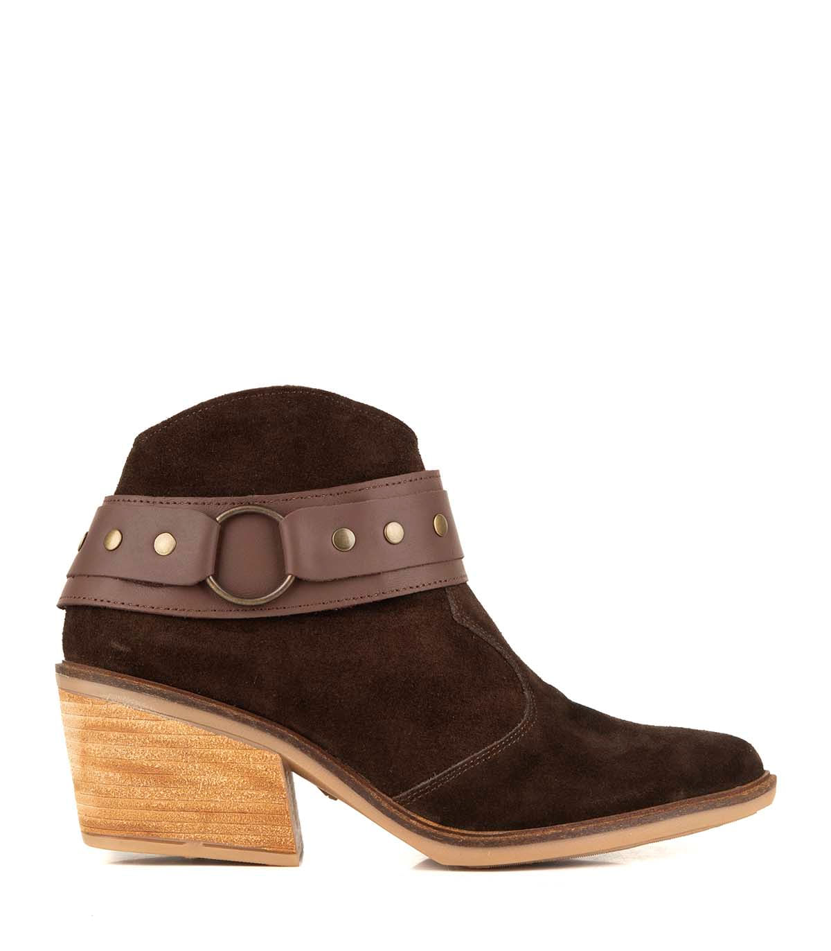 Bota texana corta de cuero graneado con apliques
