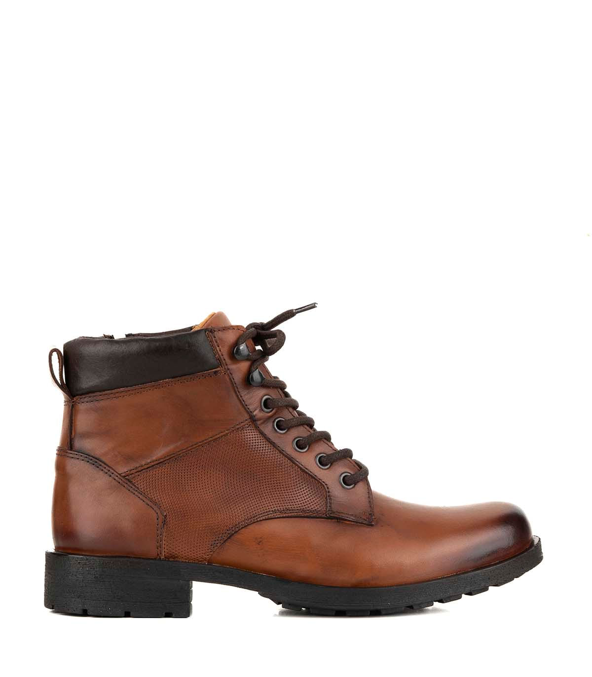 Borcego de cuero con cierre lateral y cordones Batistella