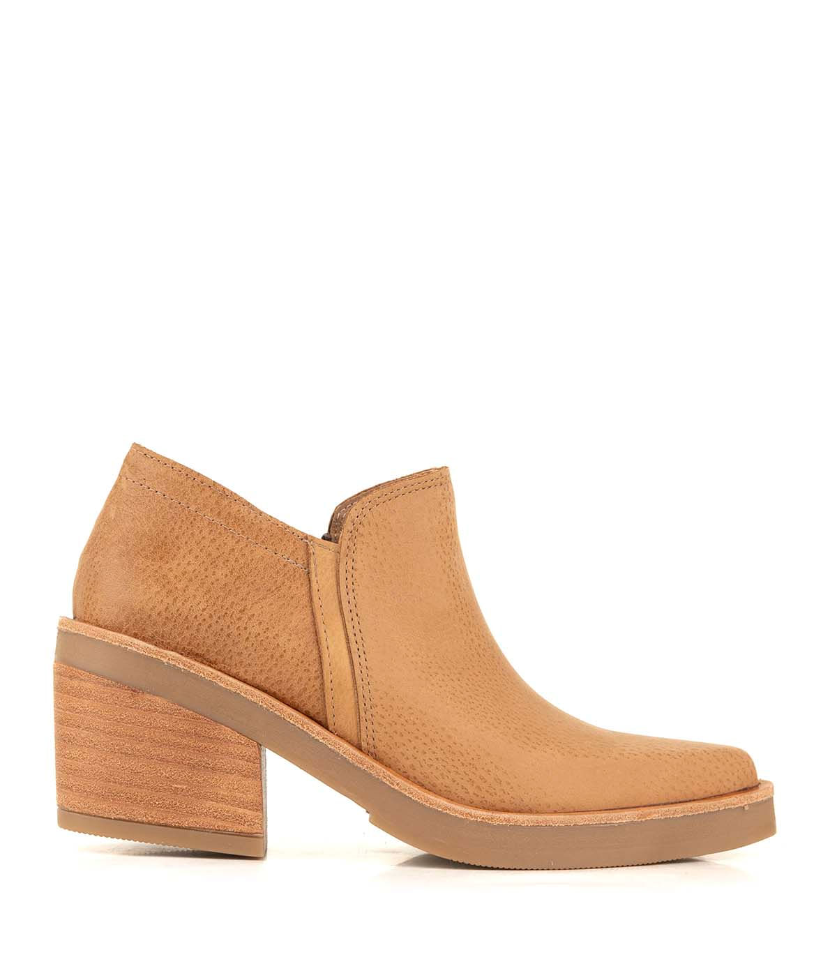 Bota texana corta de cuero con taco ancho