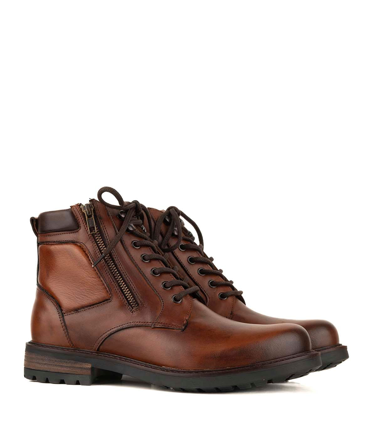 Borcego de cuero con cierre lateral y cordones — imagen 4