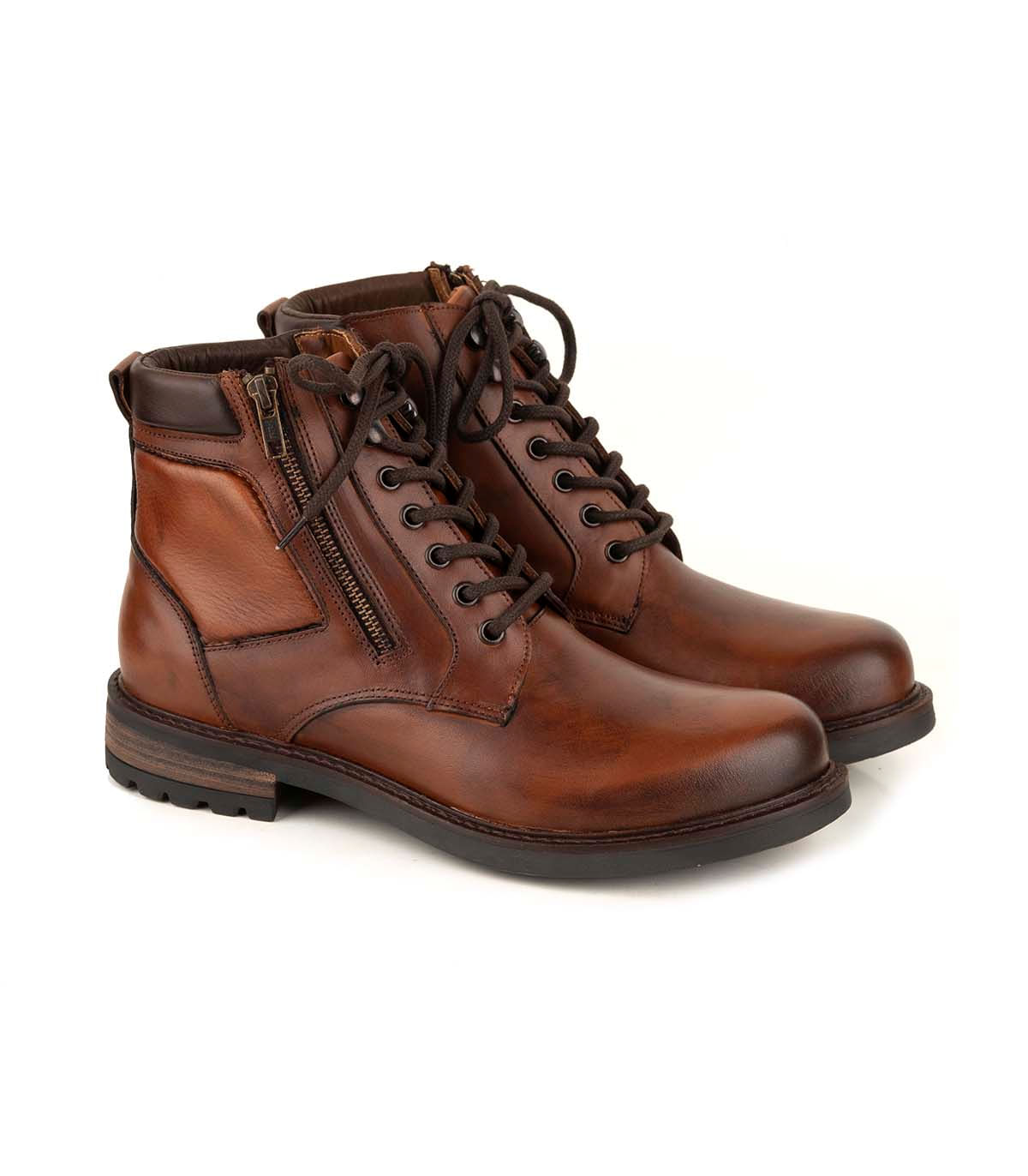 Borcego de cuero con cierre lateral y cordones — imagen 5