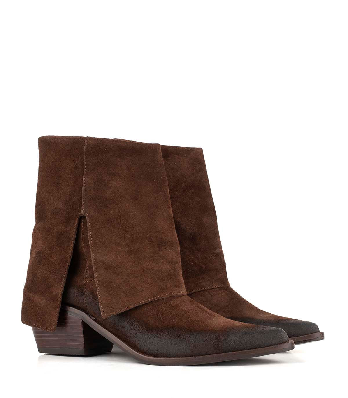 Bota corta de cuero gamuzado con taco medio — imagen 5