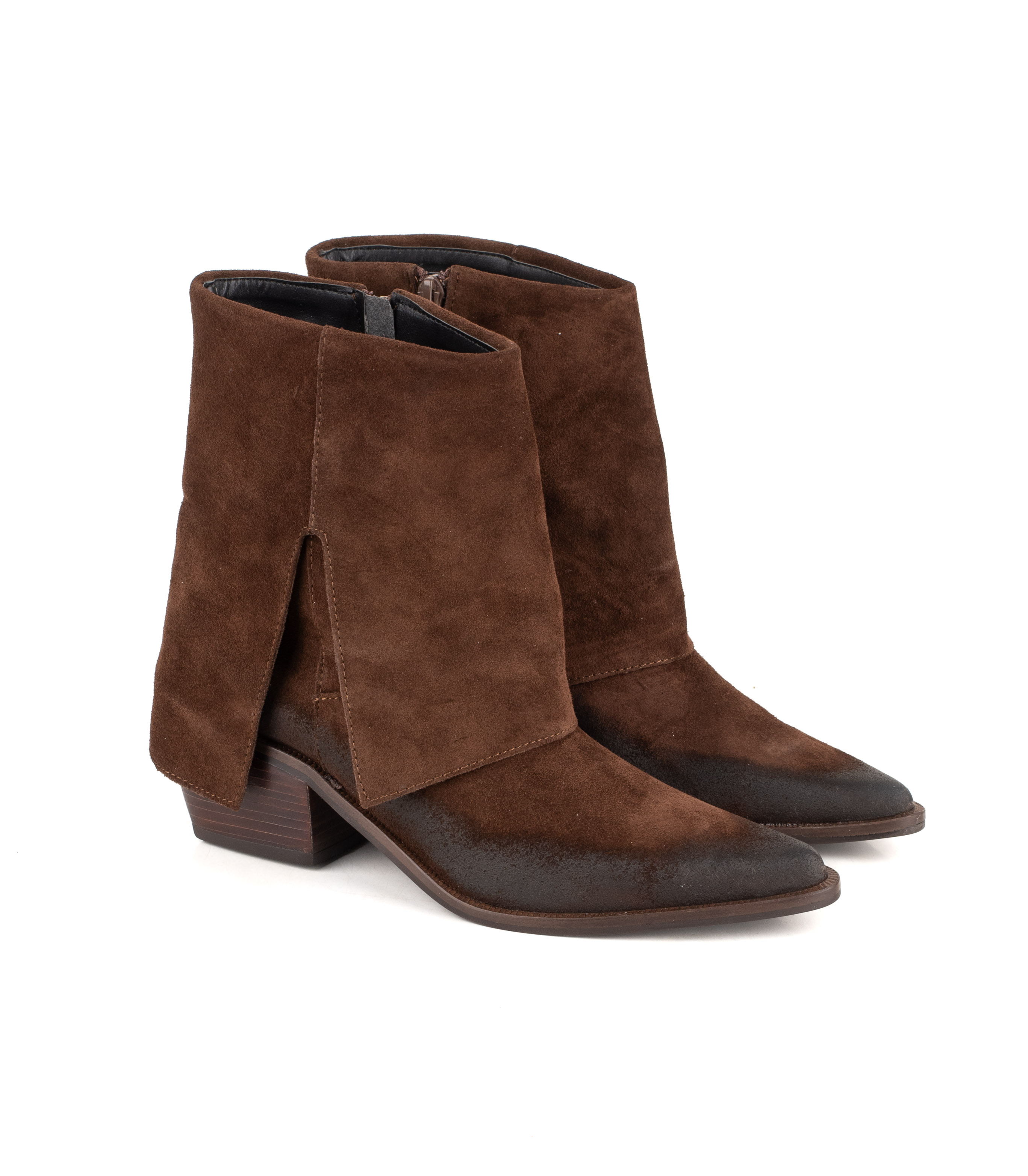 Bota corta de cuero gamuzado con taco medio — imagen 6