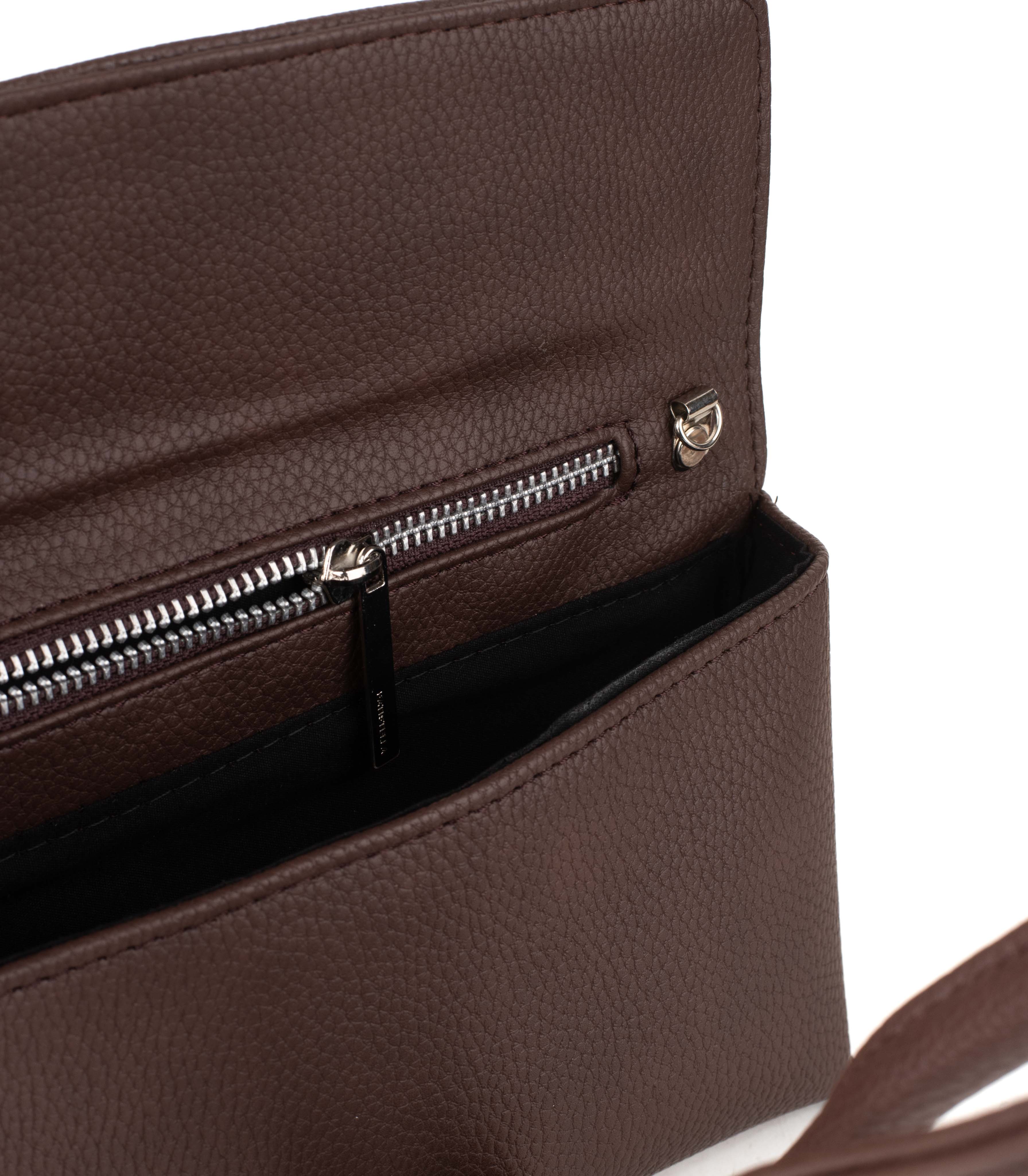 Mini bag simil de mano con solapa — imagen 6
