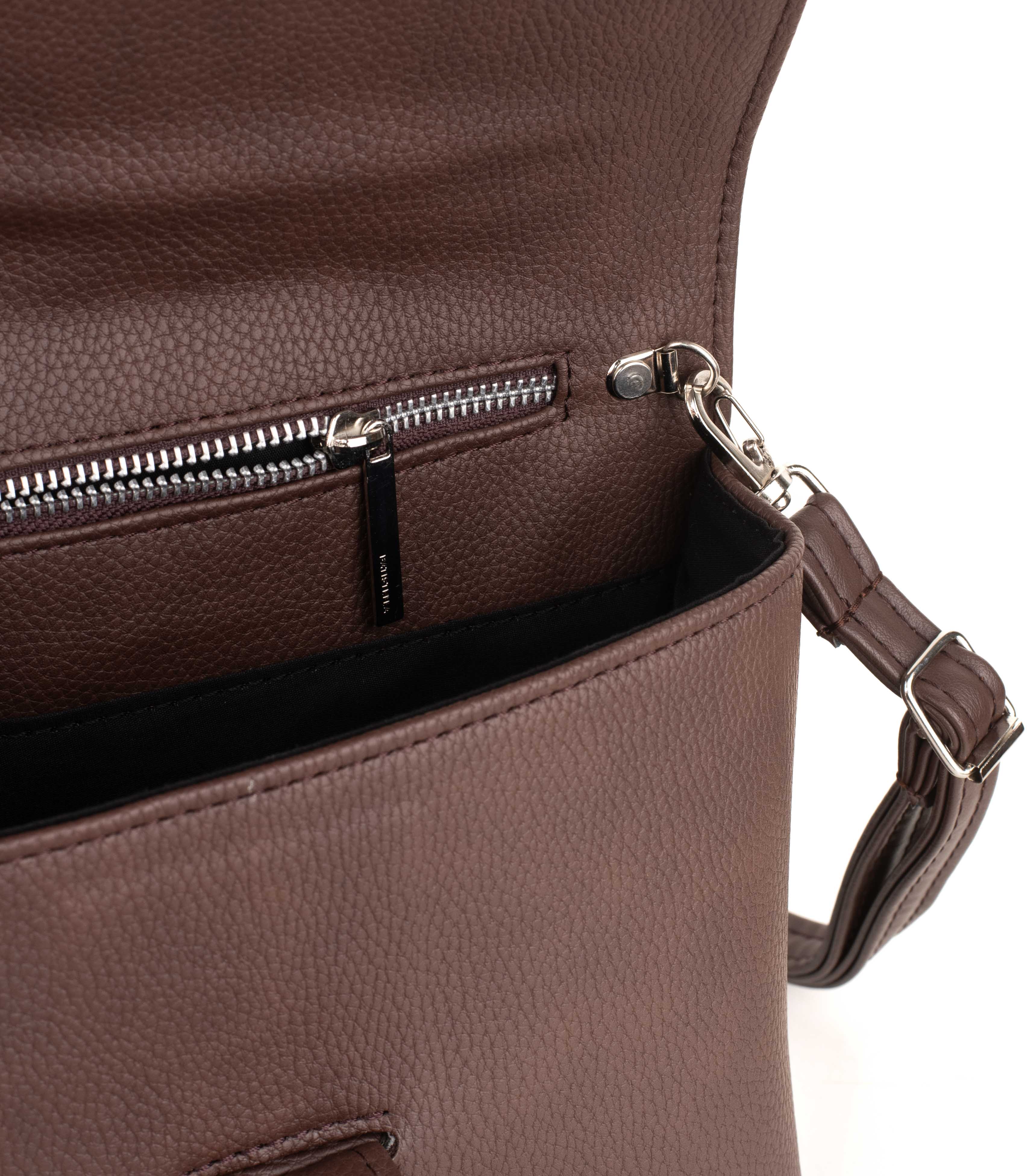 Cartera de simil cuero con solapa — imagen 4