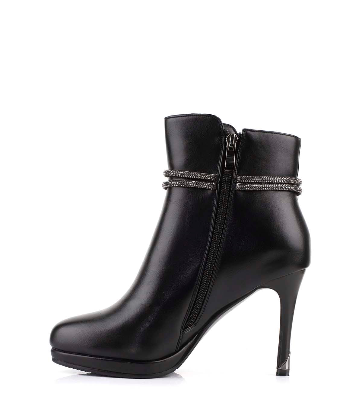 Bota corta de simil cuero con taco alto y detalle Batistella — imagen 2