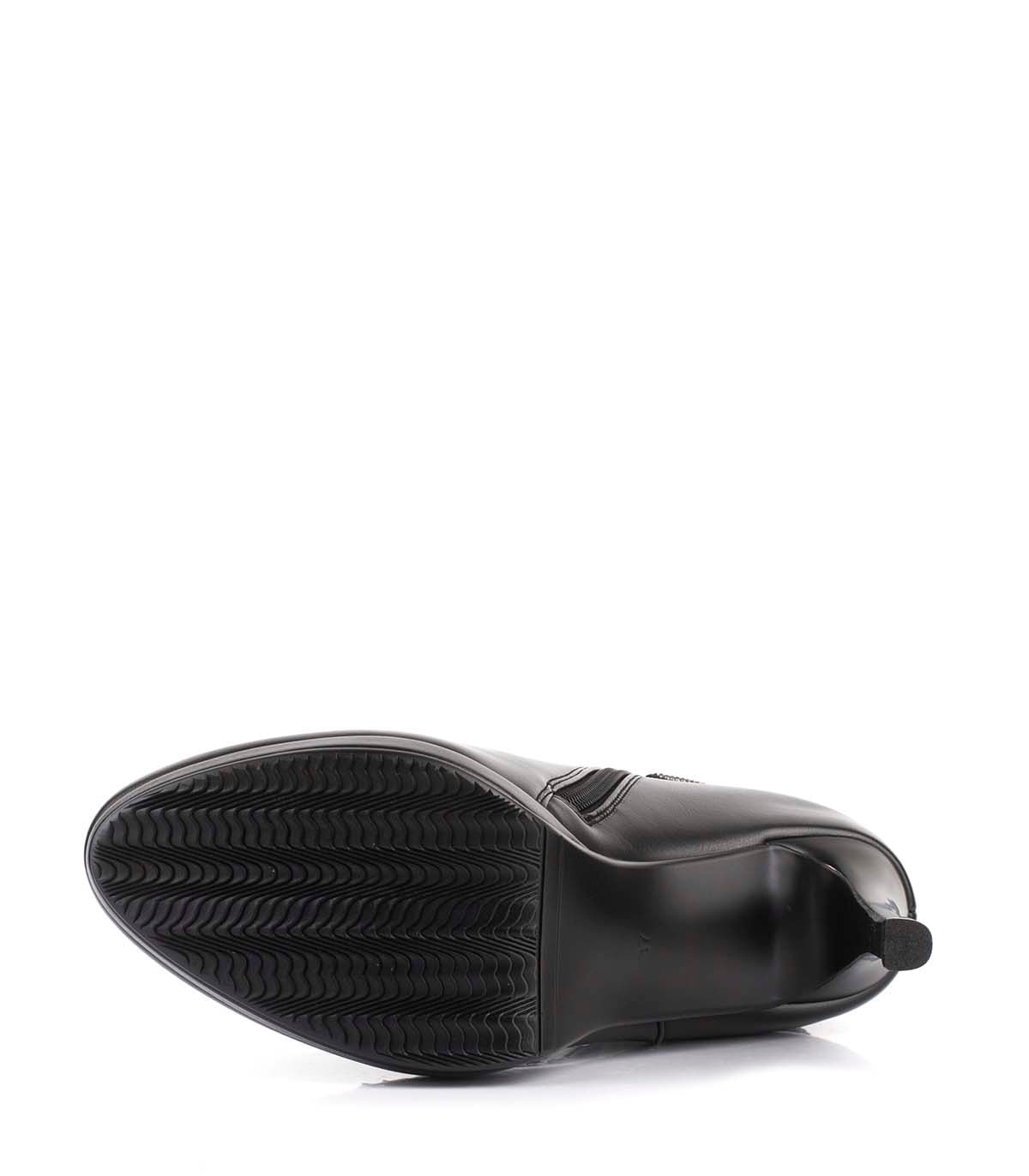 Bota corta de simil cuero con taco alto y detalle Batistella — imagen 3