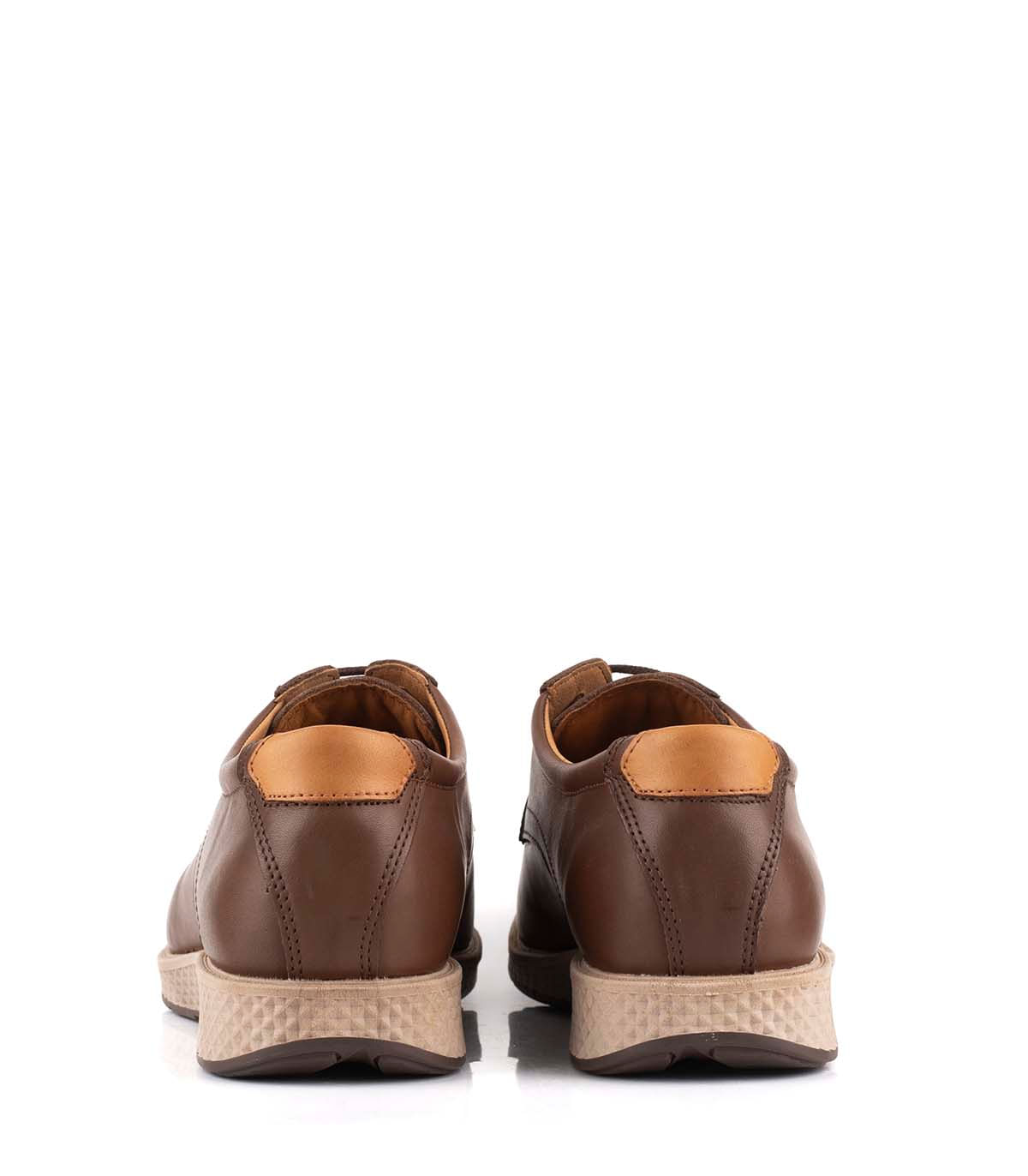 Zapato de cuero con cordones y suela texturada — imagen 4