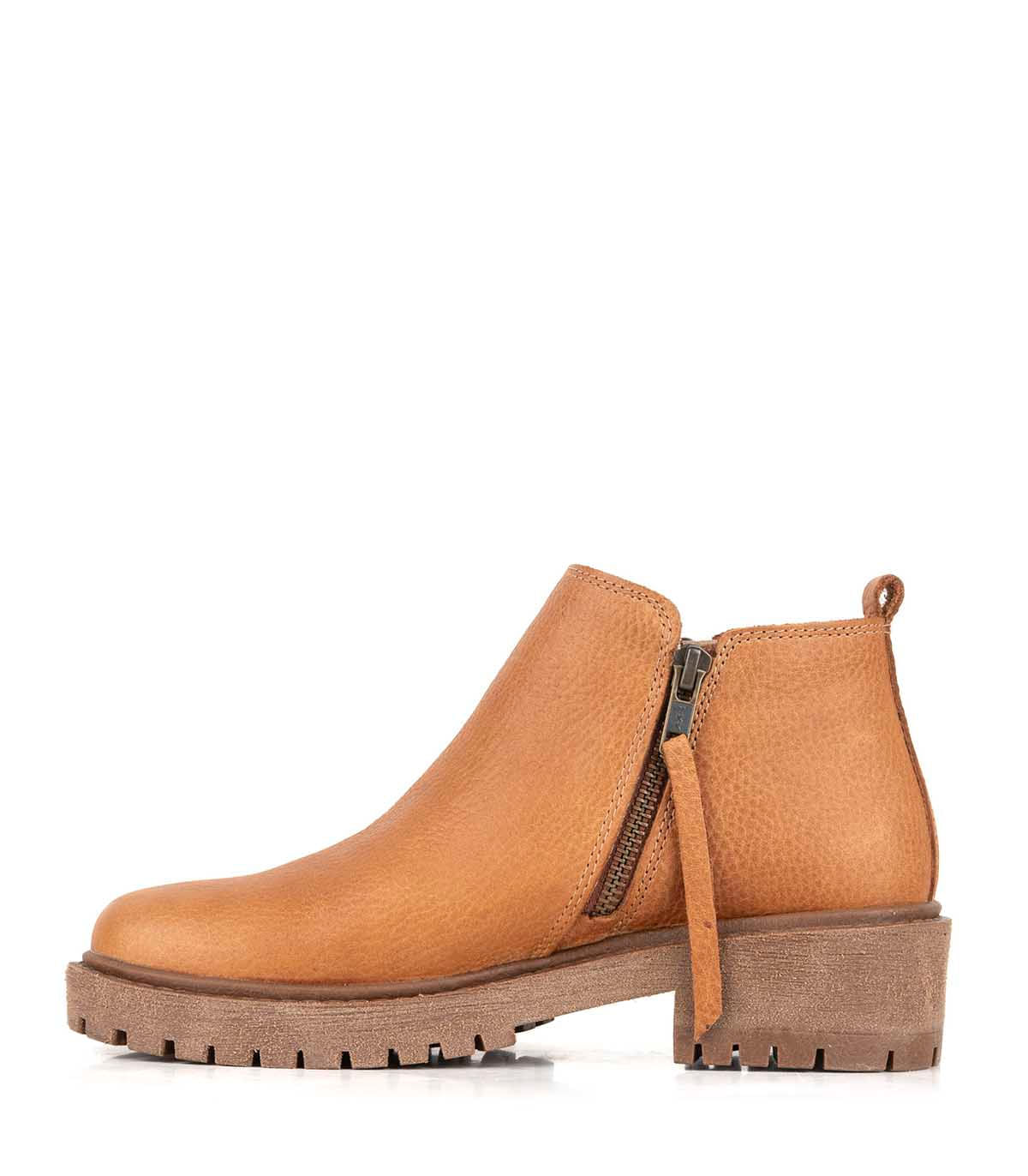 Botas cortas bajas de cuero con doble cierres Batistella — imagen 2