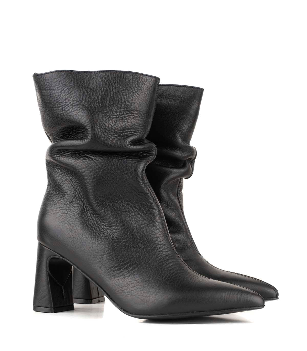 Bota corta de cuero con taco medio — imagen 4