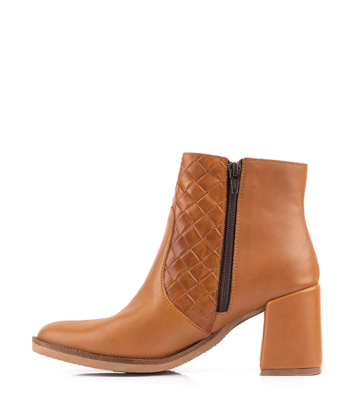 Batistella botas cortas de cuero con taco ancho y detalle texturado — imagen 2
