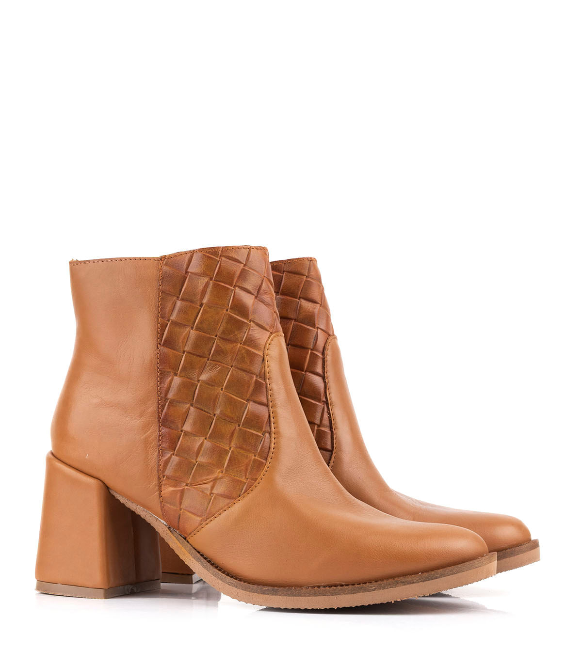 Batistella botas cortas de cuero con taco ancho y detalle texturado — imagen 4