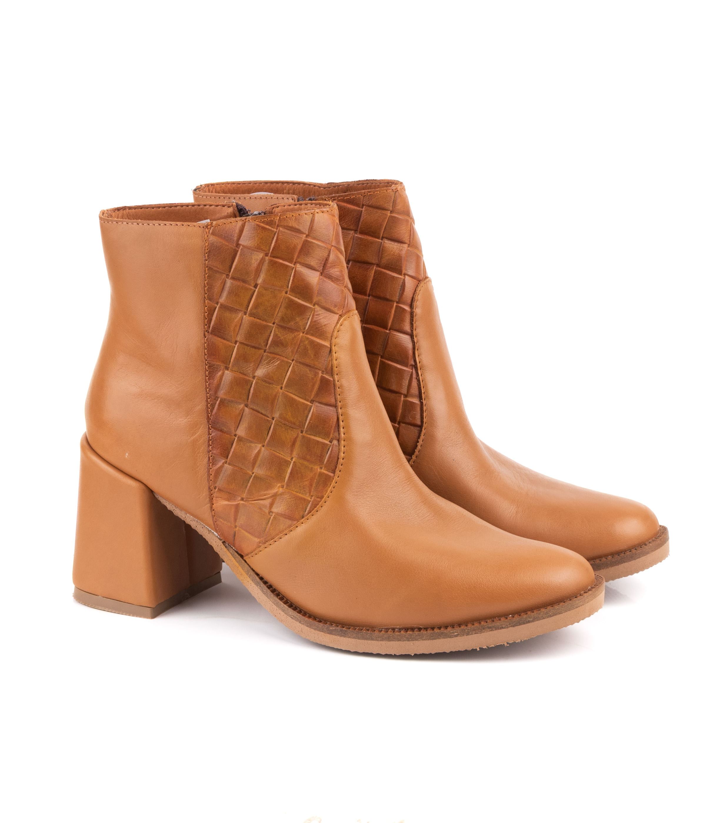 Batistella botas cortas de cuero con taco ancho y detalle texturado — imagen 5