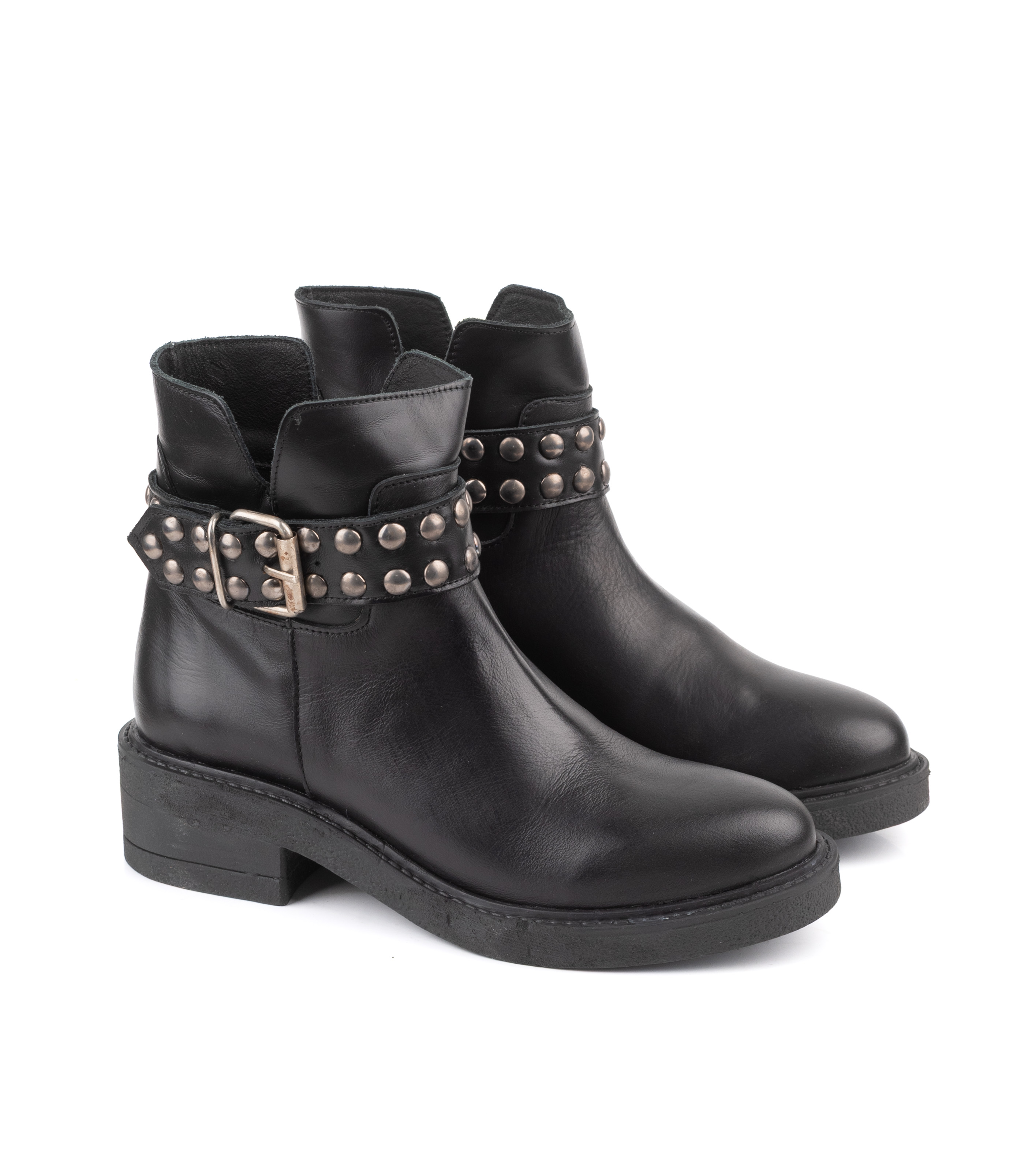 Botas cortas de cuero con detalle de tachas — imagen 5
