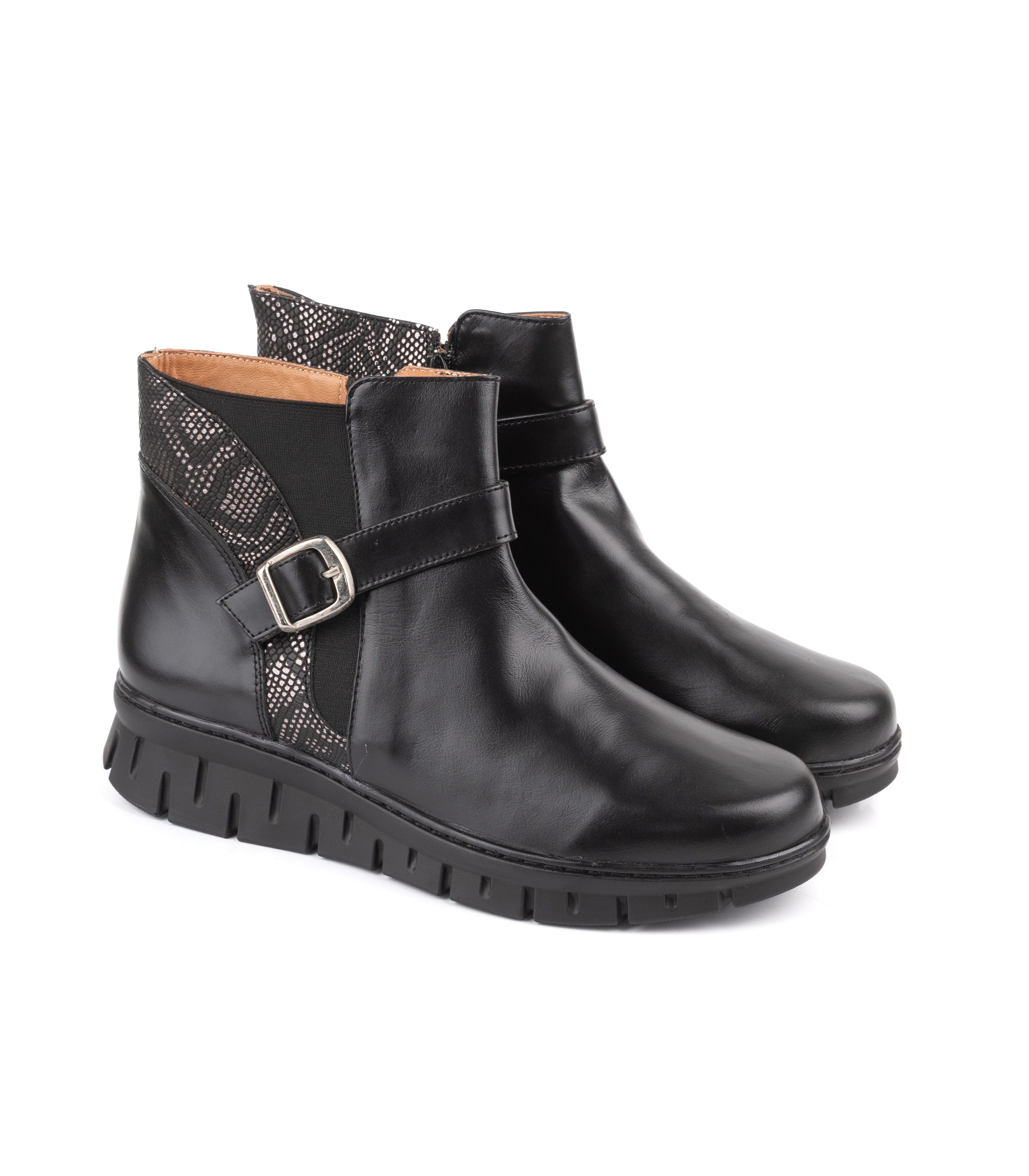 Botas cortas de cuero con hebilla y detalle reptil — imagen 4