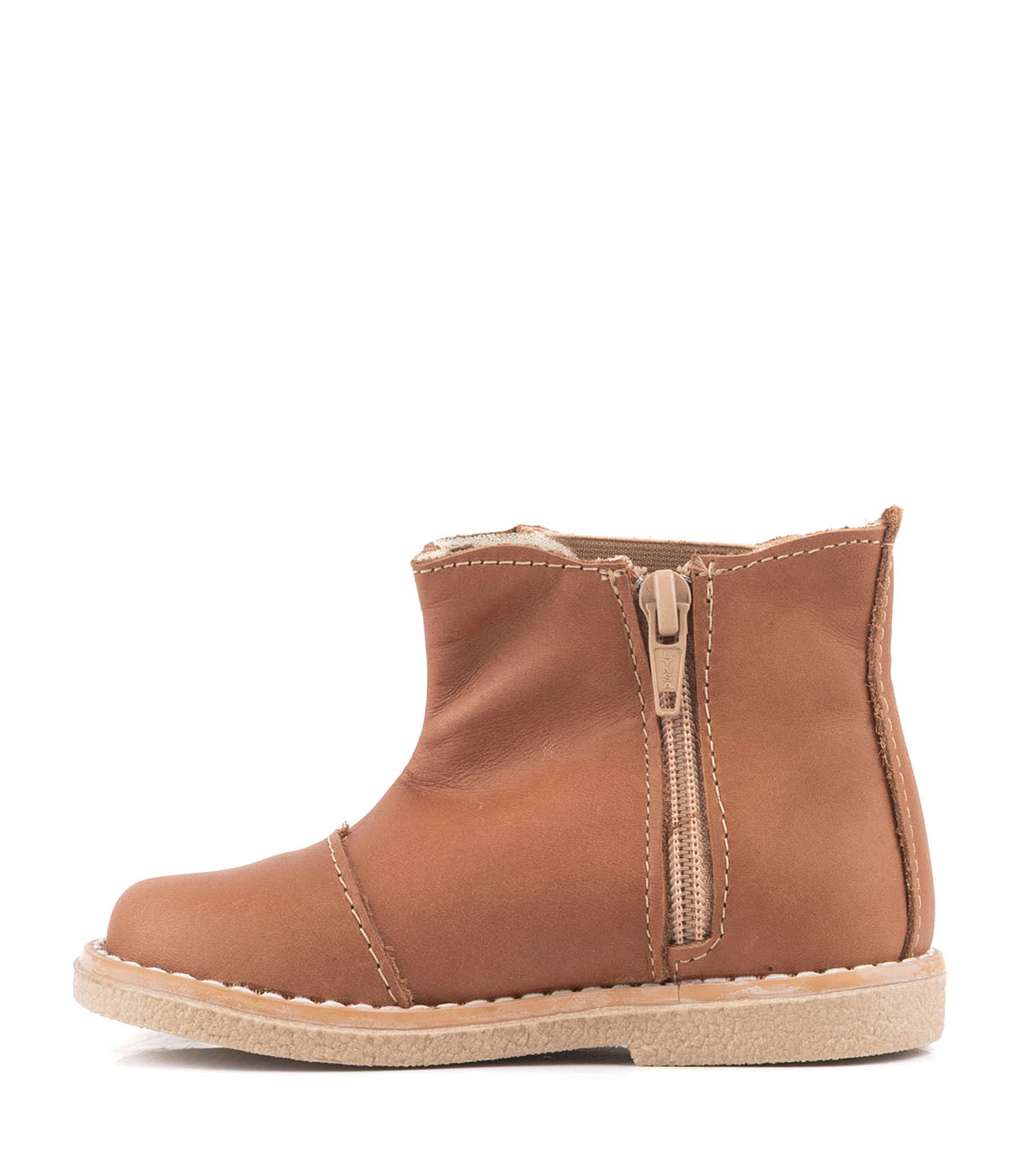 Bota corta infantil de cuero con detalle estrella — imagen 2
