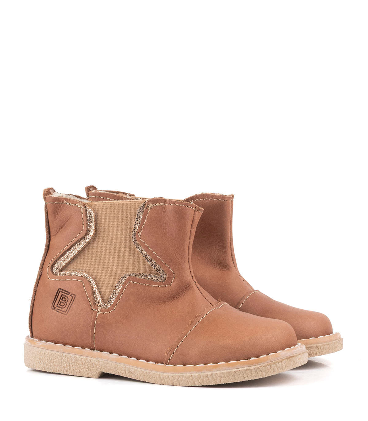 Bota corta infantil de cuero con detalle estrella — imagen 4