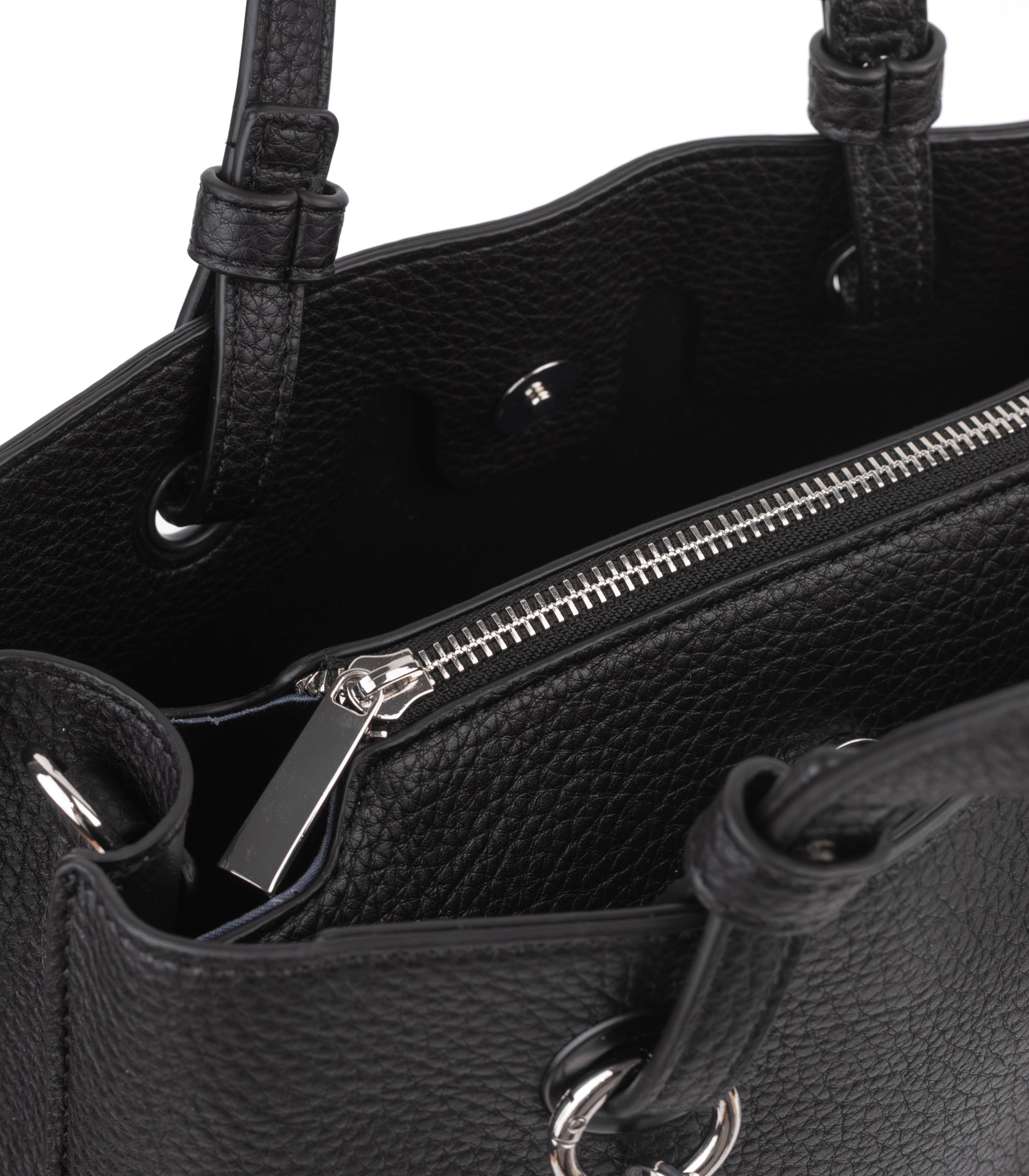 Cartera de simil cuero graneado con dije metálico — imagen 5