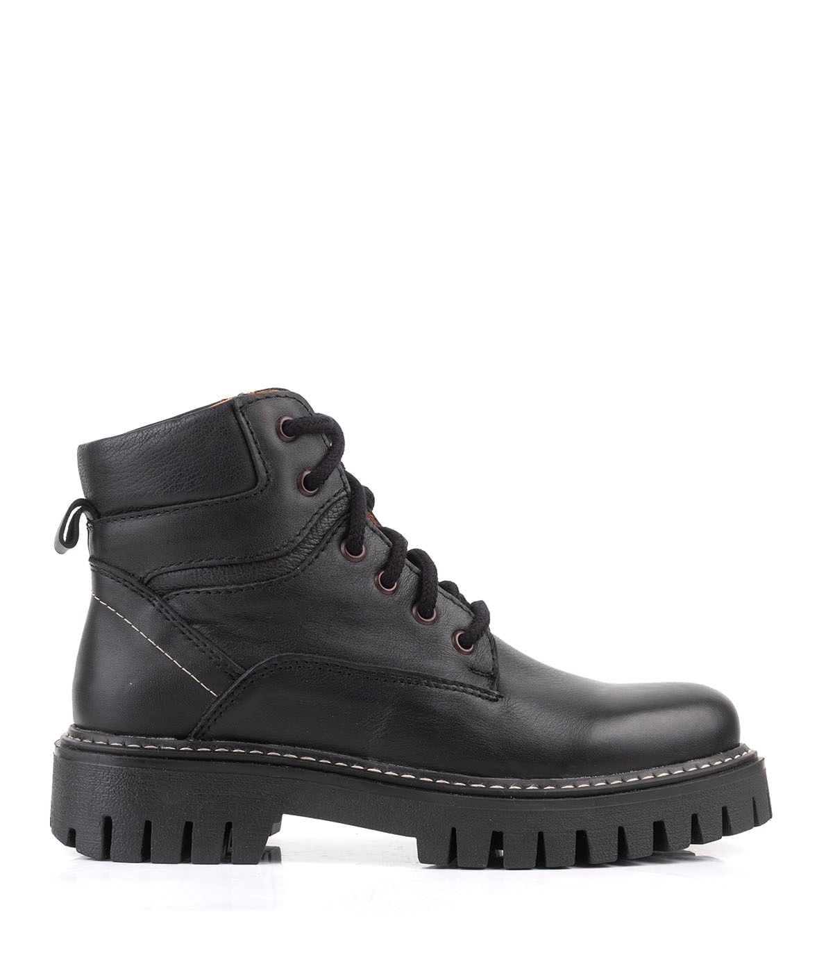 Borcegos de cuero con cordones y suela dentada