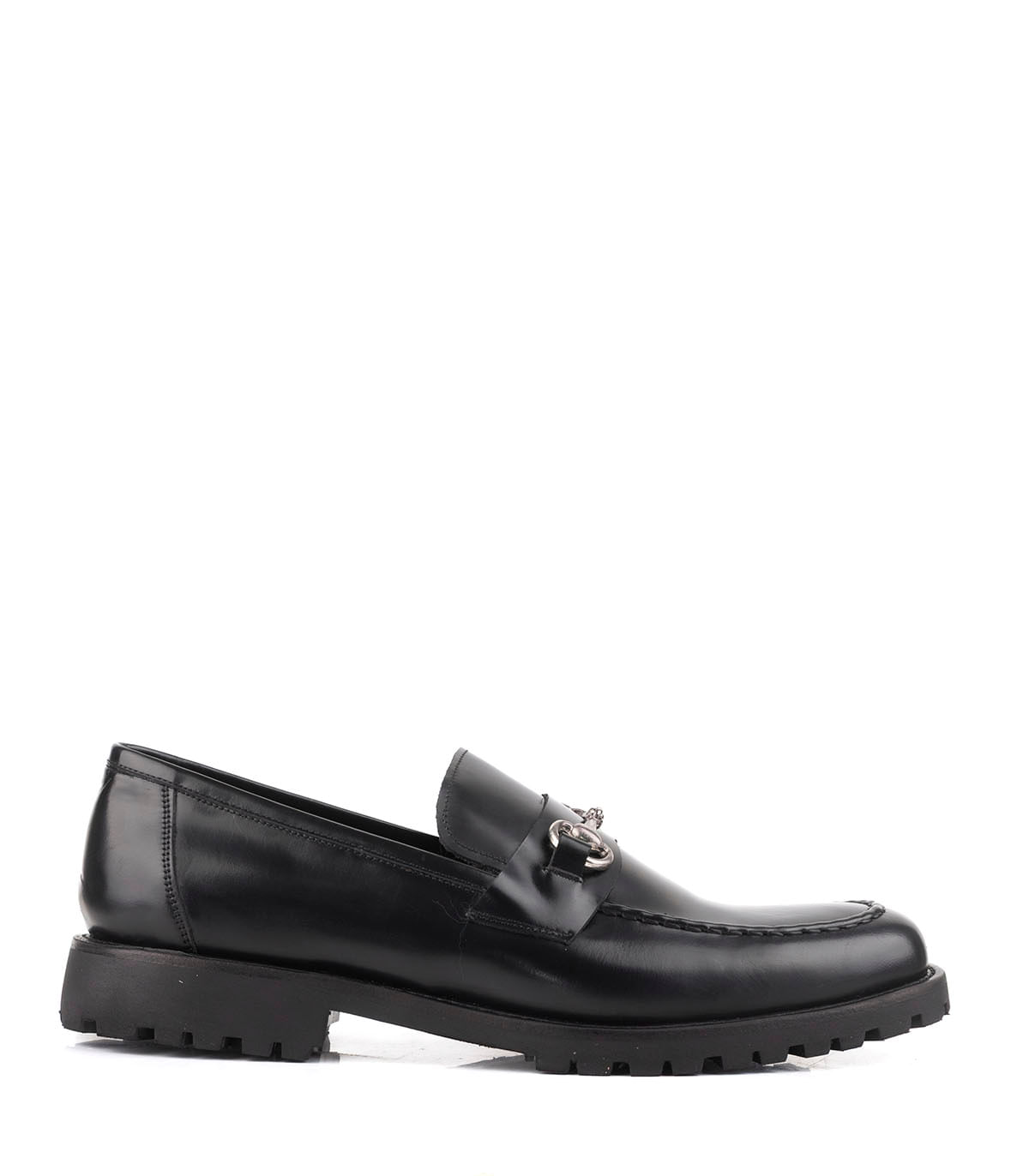 Mocasín de cuero con suela dentada