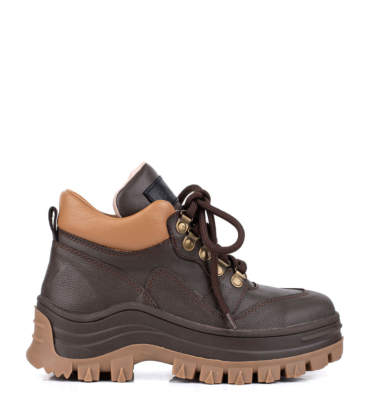 Borcego de cuero con plataforma y cordones