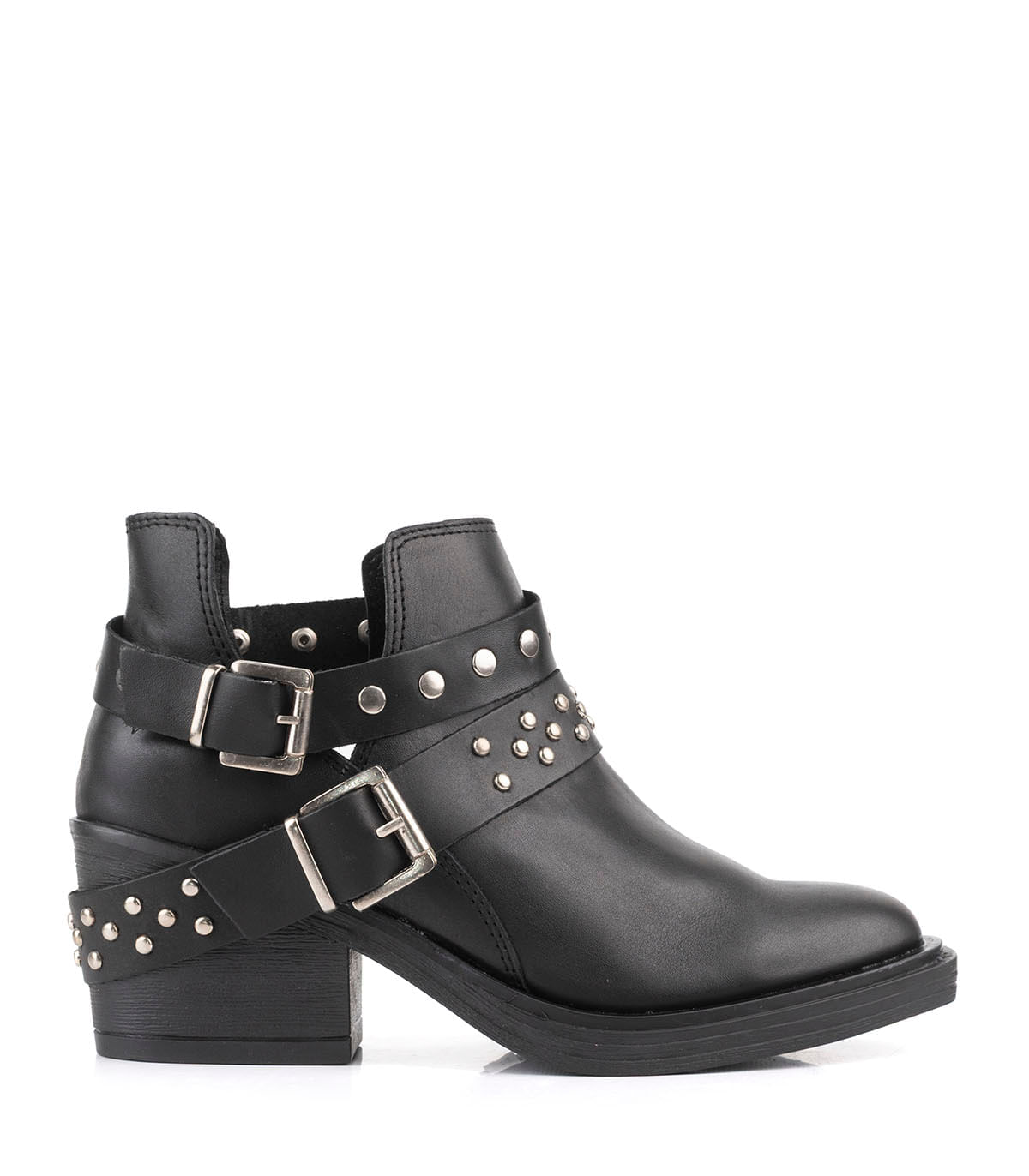 Botas cortas de cuero con hebillas y tachas