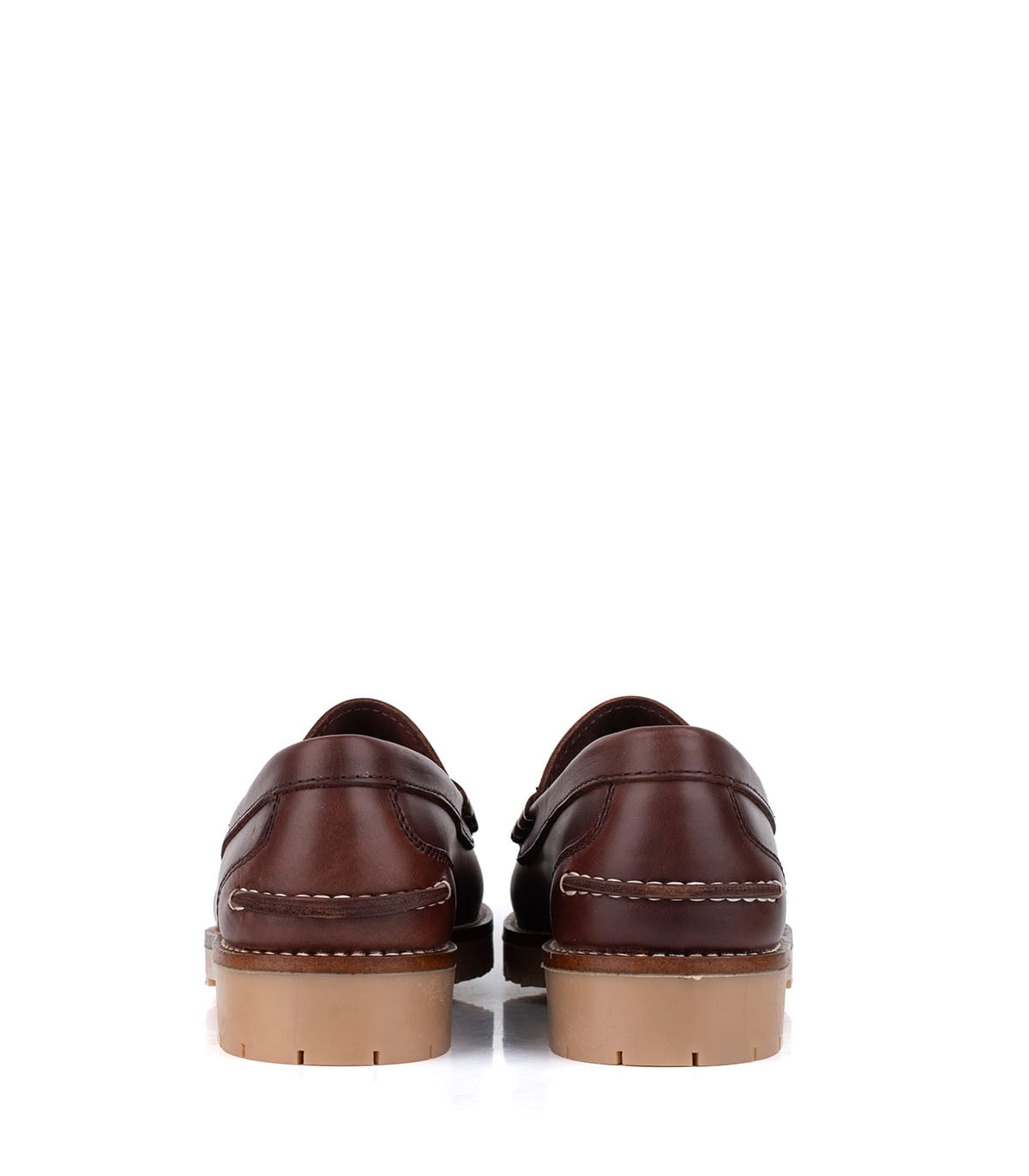 Mocasín clásico de cuero con suela dentada — imagen 4