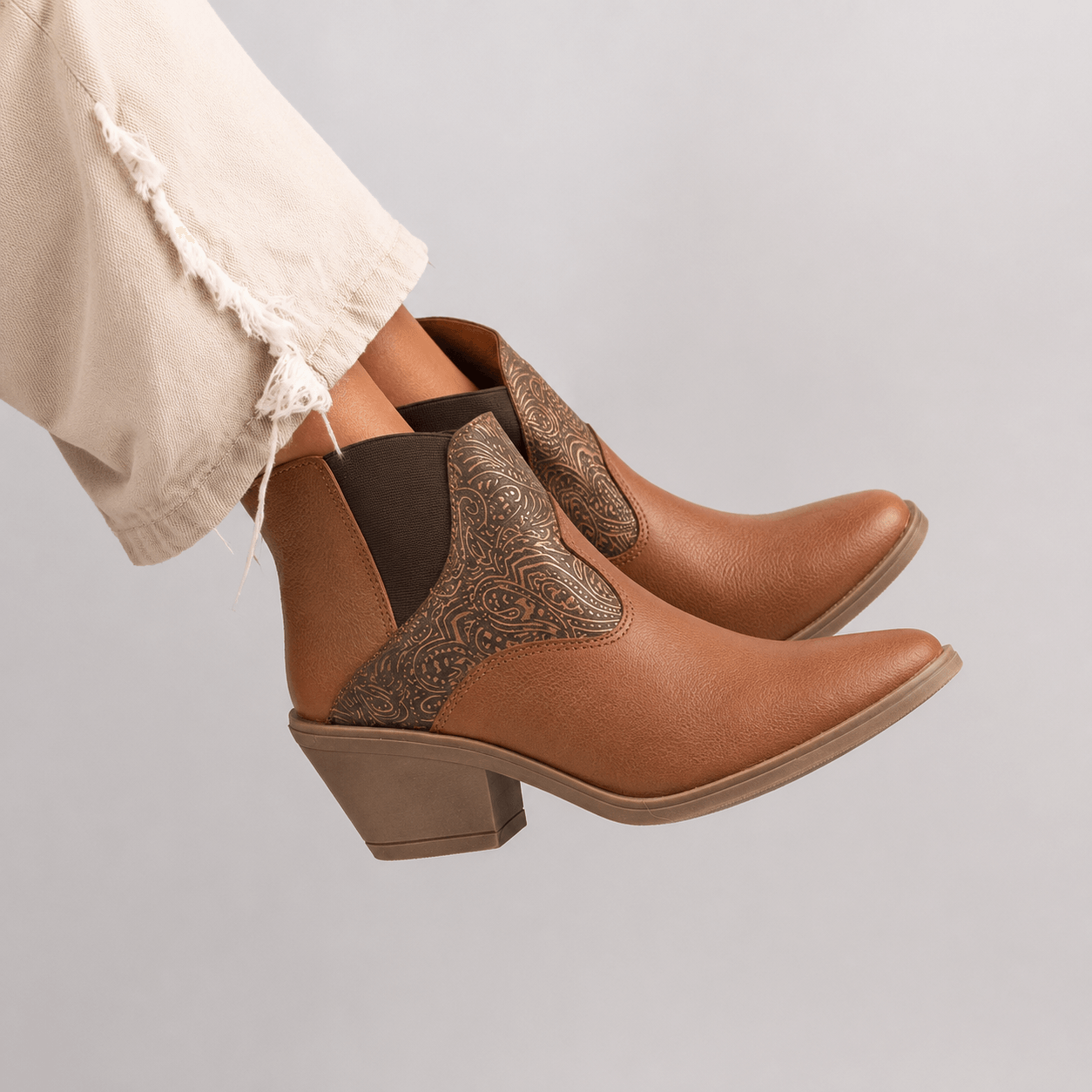 Botas cortas texanas de cuero con elástico lateral - Batistella