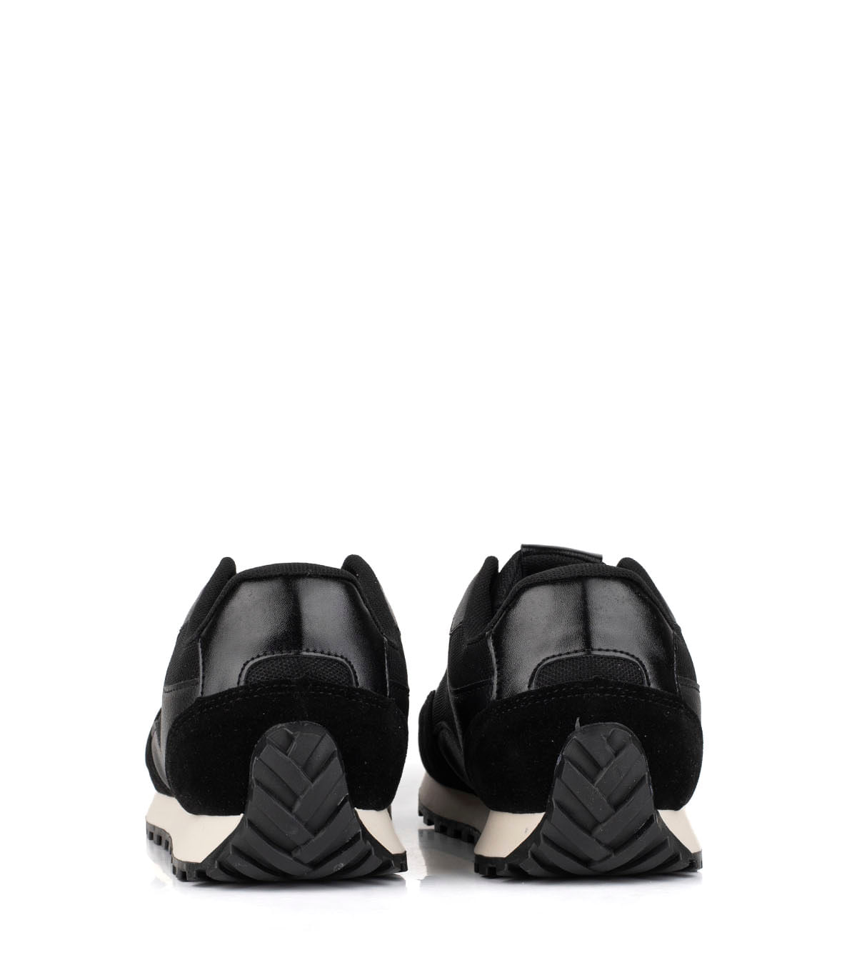 Zapatilla urbana deportiva de simil cuero — imagen 4