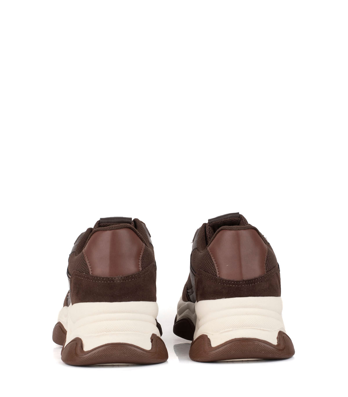 Zapatilla urbana de simil cuero combinada Batistella — imagen 4