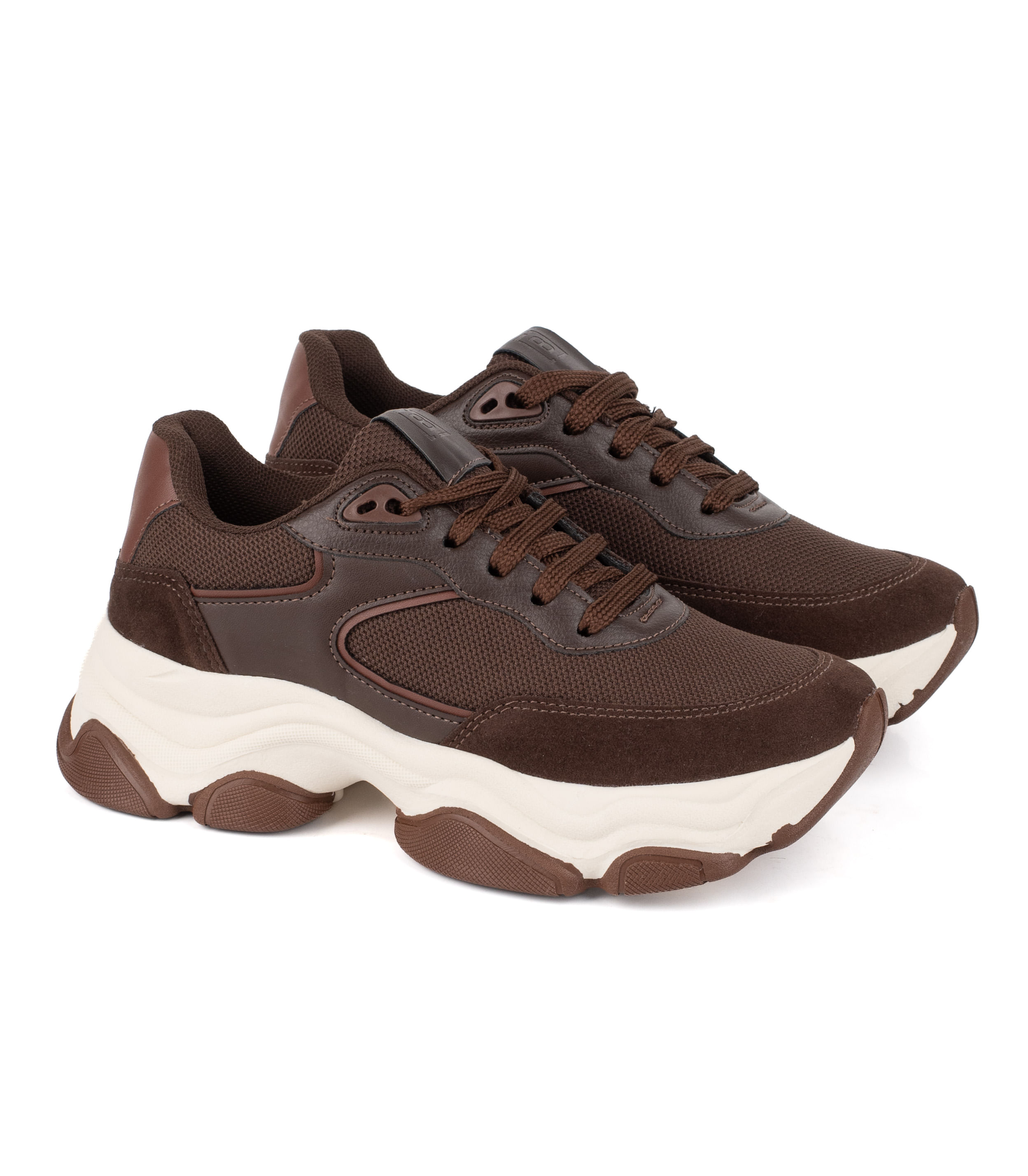 Zapatilla urbana de simil cuero combinada Batistella — imagen 6